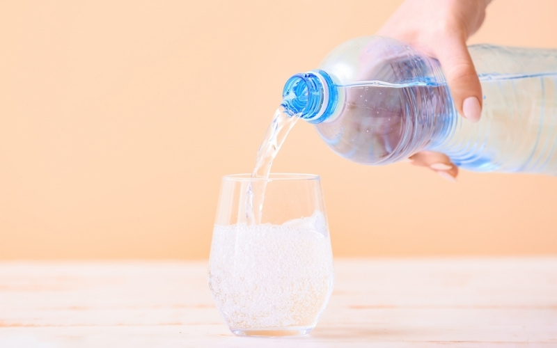 Hãy ăn từng góc nhỏ, không ăn muộn và uống đủ nước