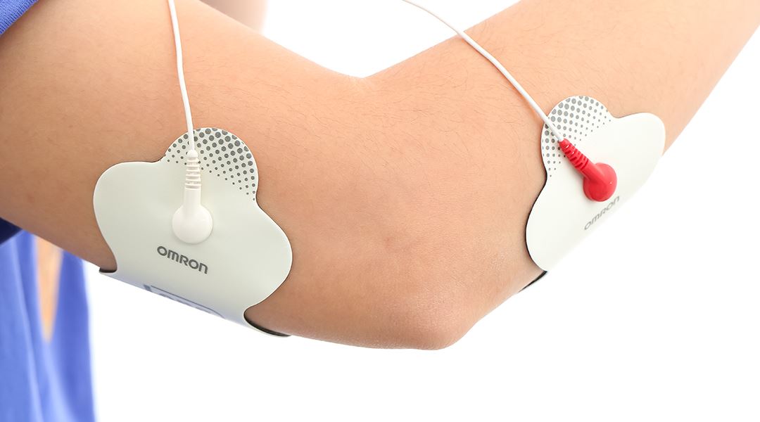 Máy massage toàn thân xung điện trị liệu Omron HV-F128