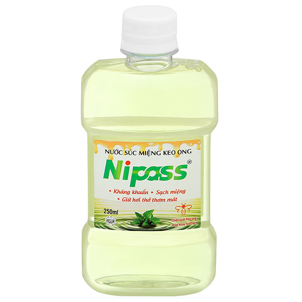 Nước súc miệng Keo Ong Nipass làm sạch khoang miệng, khử mùi hôi miệng