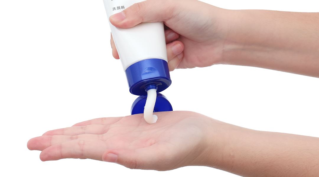 Sữa rửa mặt TRANSINO Clear Wash EX làm sạch sâu, se khít lỗ chân lông