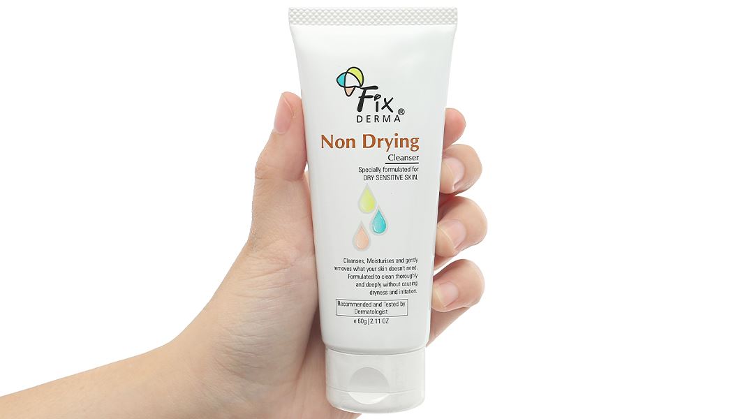 Sữa rửa mặt Fixderma Non Drying giúp làm sạch cho da khô, da nhạy cảm