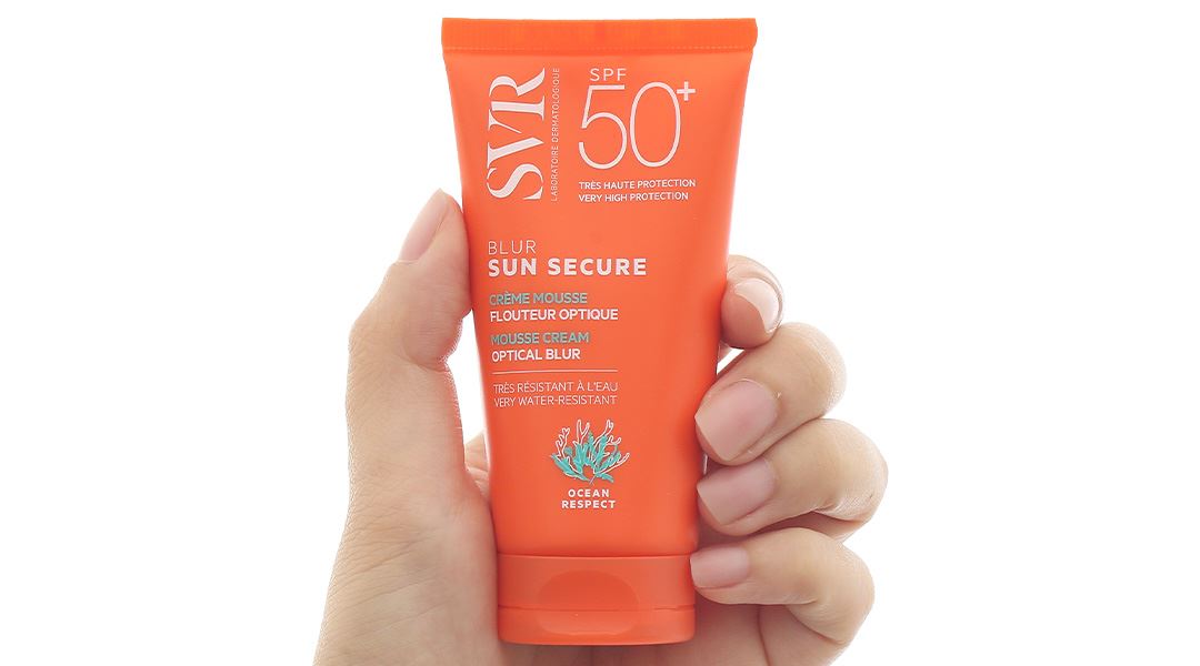 Kem chống nắng SVR Sun Secure Blur SPF50+ giúp che khuyết điểm
