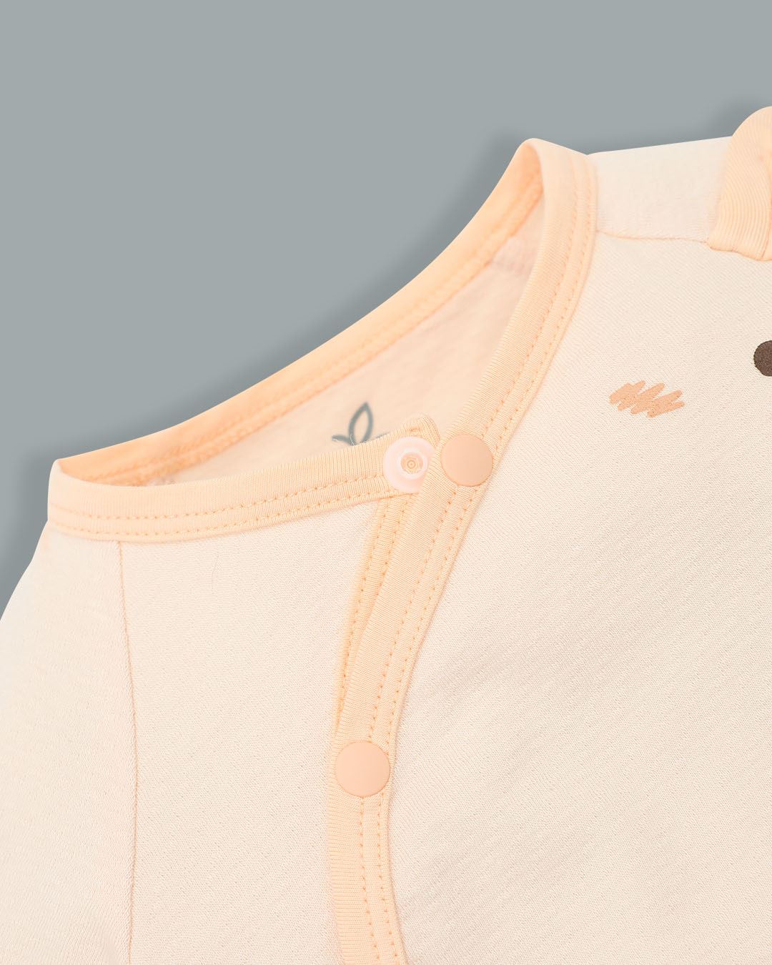 Bodysuit cài chéo tai thỏ xinh xắn La Pomme màu be 6
