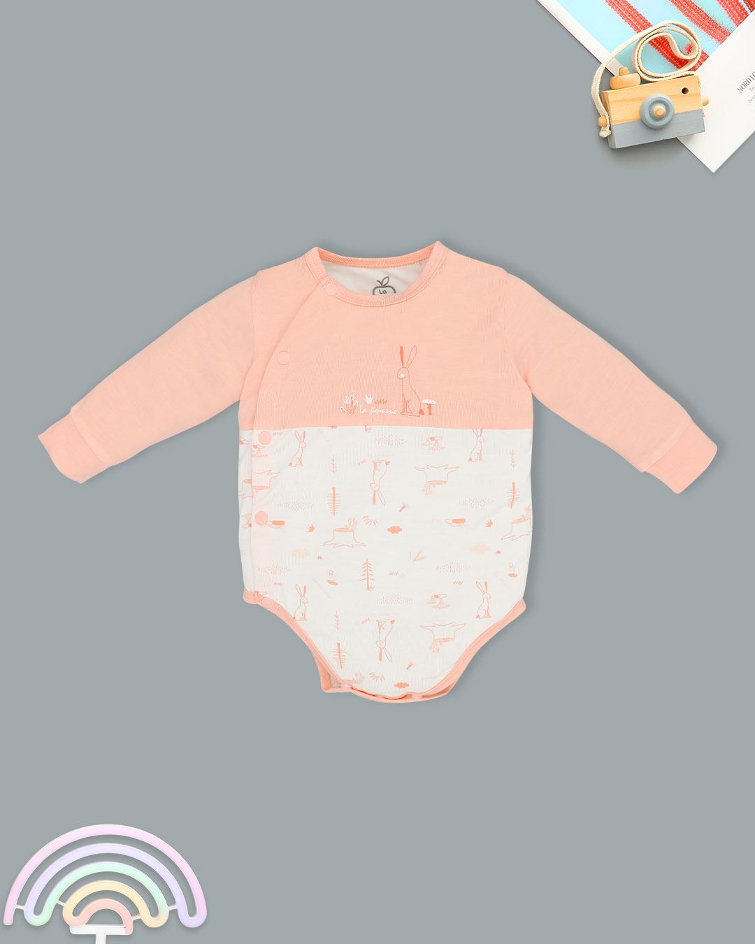 Bodysuit cài chéo thỏ con La Pomme màu hồng - trắng 5