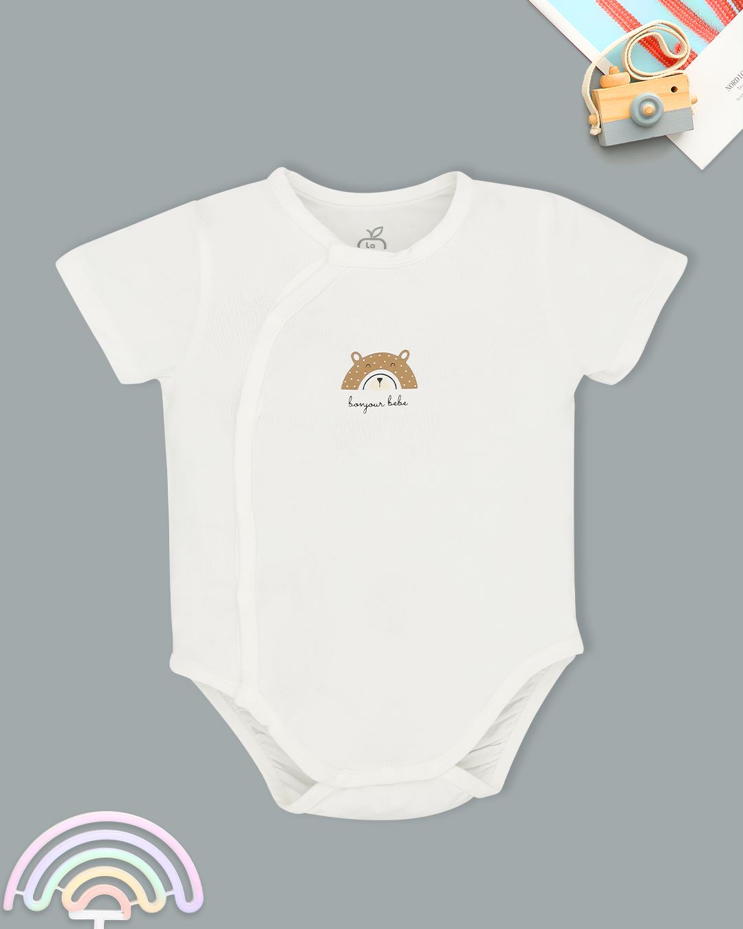 Bodysuit cài chéo gấu con La Pomme màu trắng 4
