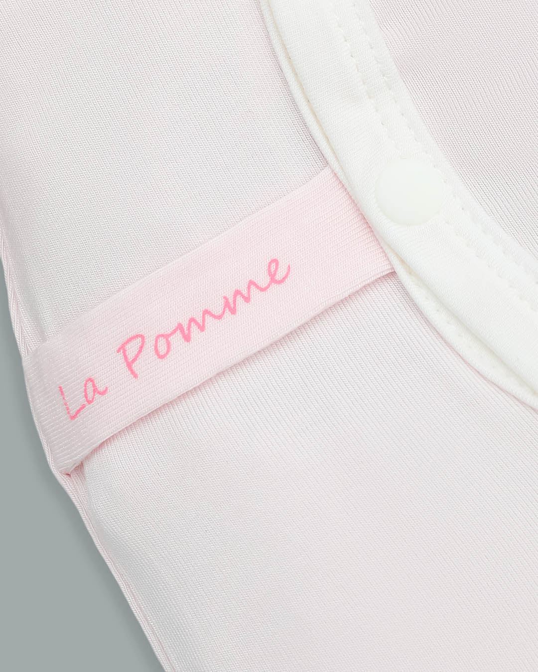 Bodysuit cài chéo họa tiết dễ thương La Pomme màu hồng - trắng 7