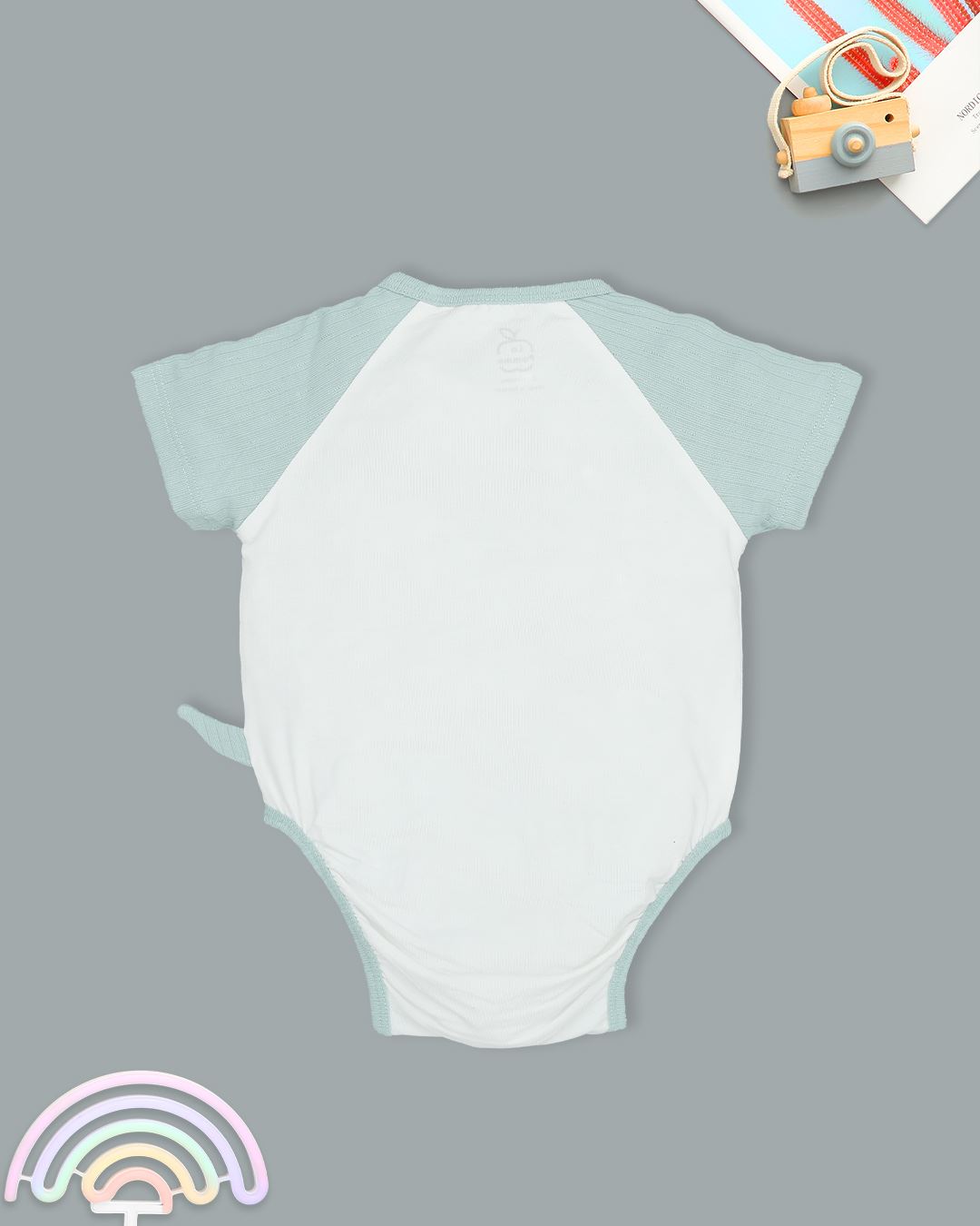 Bodysuit cài chéo xin chào người bạn đáng yêu La Pomme màu trắng - hồng 11