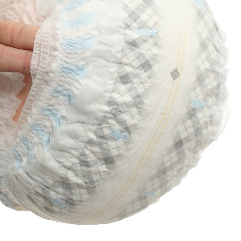 Tã quần cho bé gái Moony size XL 38 miếng (12 - 22 kg) - Giao bao bì ngẫu nhiên 69