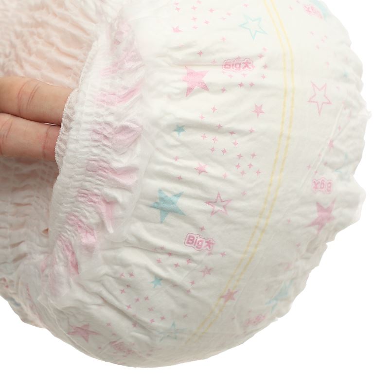 Tã quần cho bé gái Moony size XL 38 miếng (12 - 22 kg) - Giao bao bì ngẫu nhiên 99