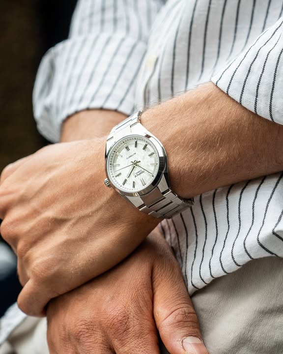 đồng hồ chính hãng