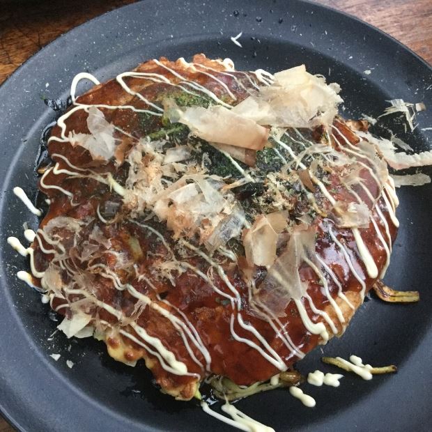 Cách làm bánh xèo Nhật Bản - Okonomiyaki thơm ngon với chảo chống dính