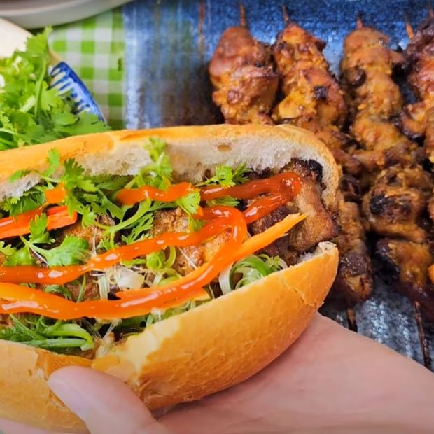 Cách làm bánh mì thịt xiên nướng nước cốt dừa thơm mềm bằng nồi chiên
