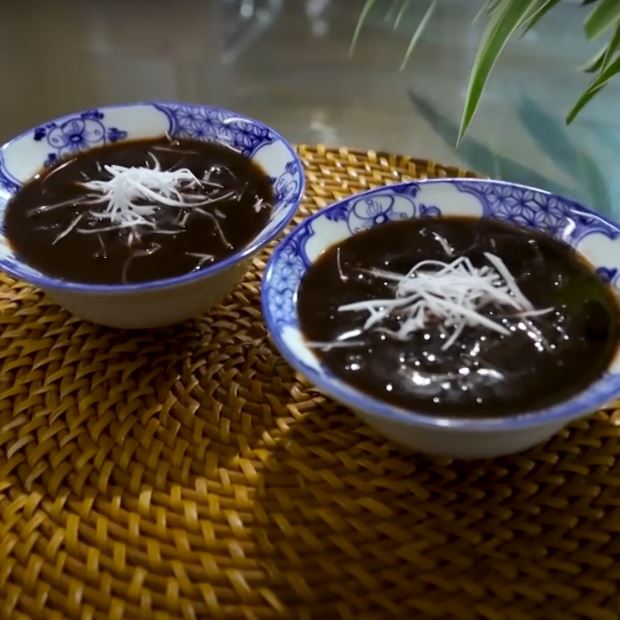 Cách nấu chè đỗ đen miền Bắc ấm nóng đậm vị truyền thống bằng nồi thủy tinh