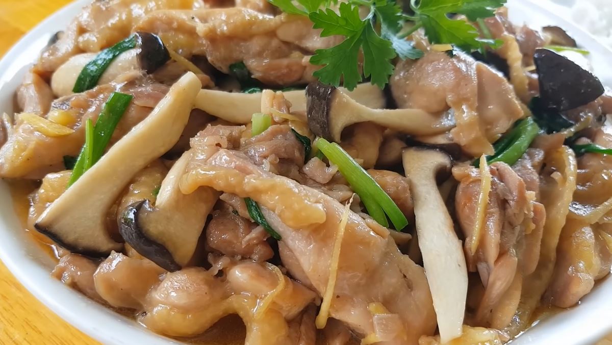 Cách làm gà xào nấm đùi gà