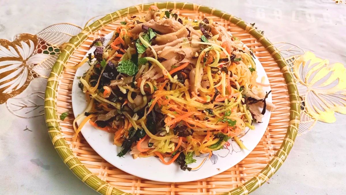 Nộm chân vịt rút xương thành phẩm giòn ngon