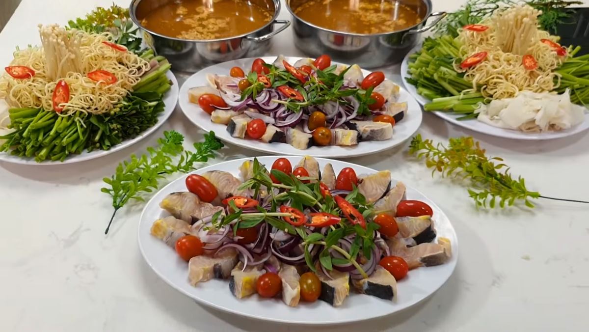 Cách nấu lẩu cá tầm Sapa