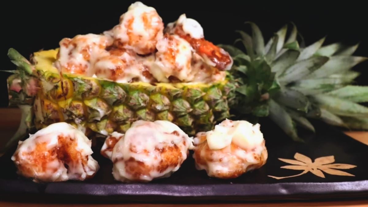 Cách làm tôm sốt mayonnaise trái thơm