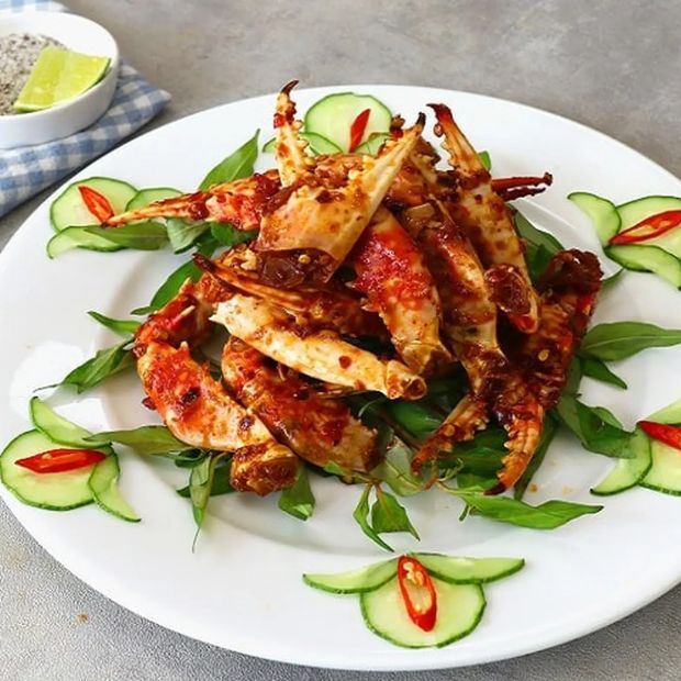 Cách làm càng ghẹ cháy tỏi thơm lừng bằng nồi hấp và chảo inox