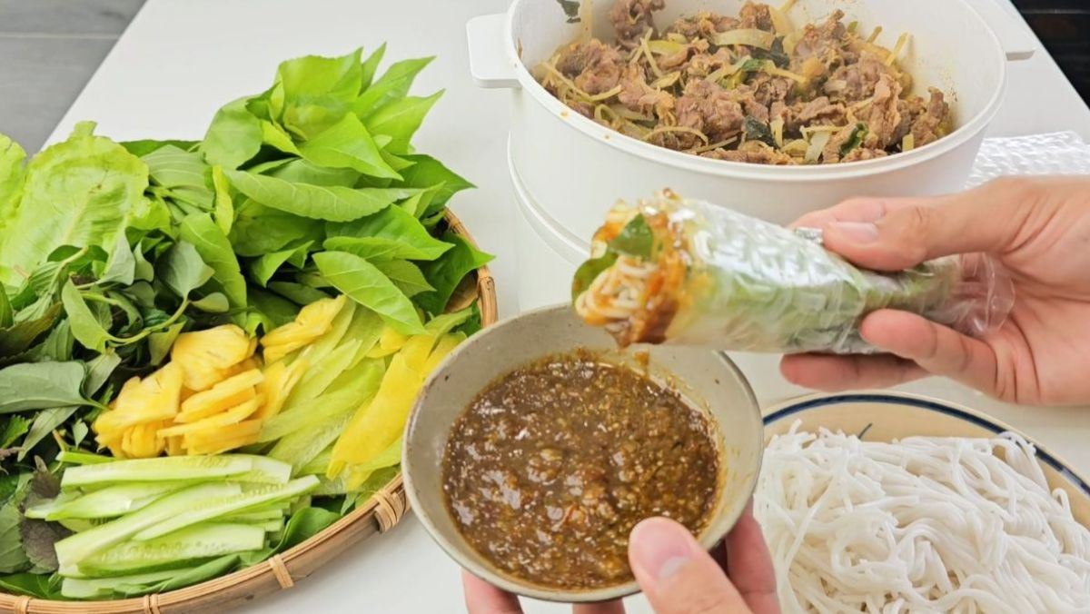 Cách làm bắp bò cuốn bánh tráng