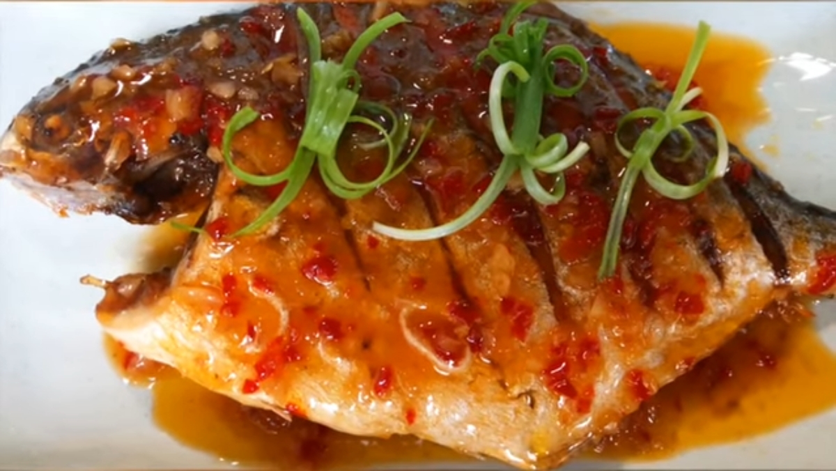 Cách làm cá chim chiên mắm tỏi