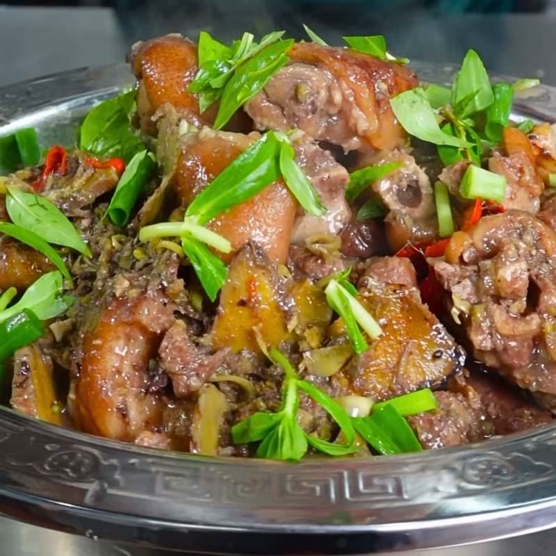 giò heo nấu giả cầy miền bắc