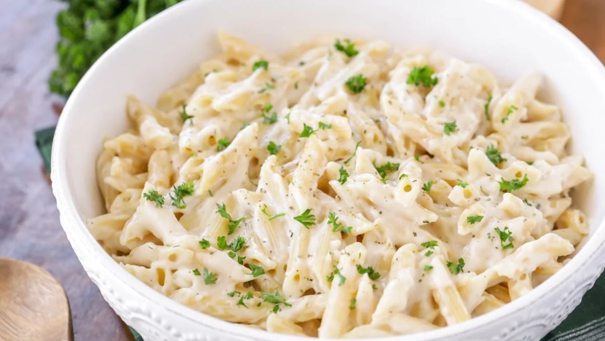 2 cách làm nui sốt kem béo ngậy, đơn giản chuẩn vị nhà hàng tại nhà