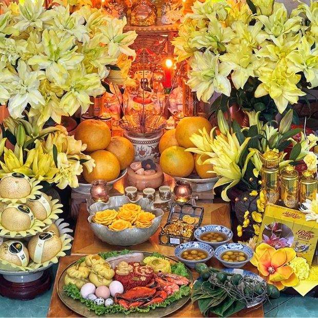 Cách bày mâm cúng Thần Tài ngày mùng 10 đúng để thu hút tài lộc cả năm