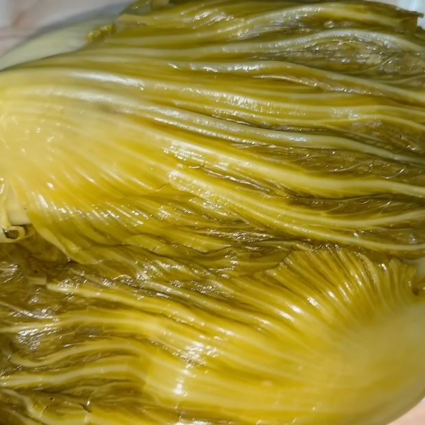 Bí quyết cách muối dưa cải không cần phơi giòn ngon, vàng ruộm cực đơn giản