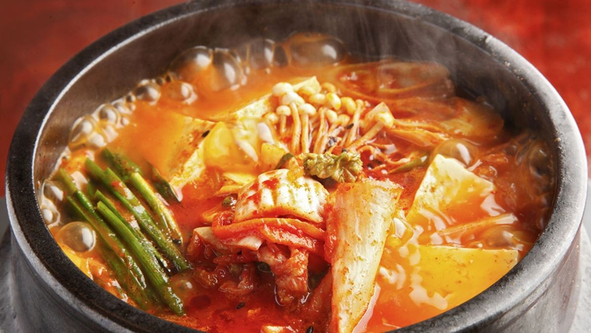 lẩu sườn bò kim chi