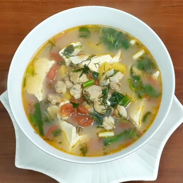 Cách nấu canh ngao với cà chua thanh mát, dễ làm tại nhà với nồi inox