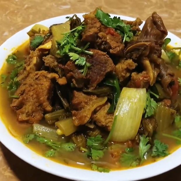 Công thức thịt bò om dưa chua ngọt đậm đà, chuẩn vị và vô cùng đưa cơm