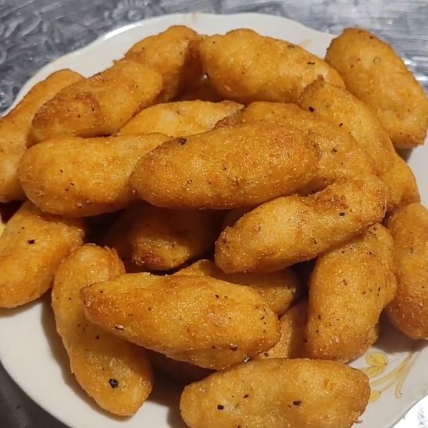 Công thức làm bánh khoai mì chiên giòn để làm món ăn vặt ngon bất bại