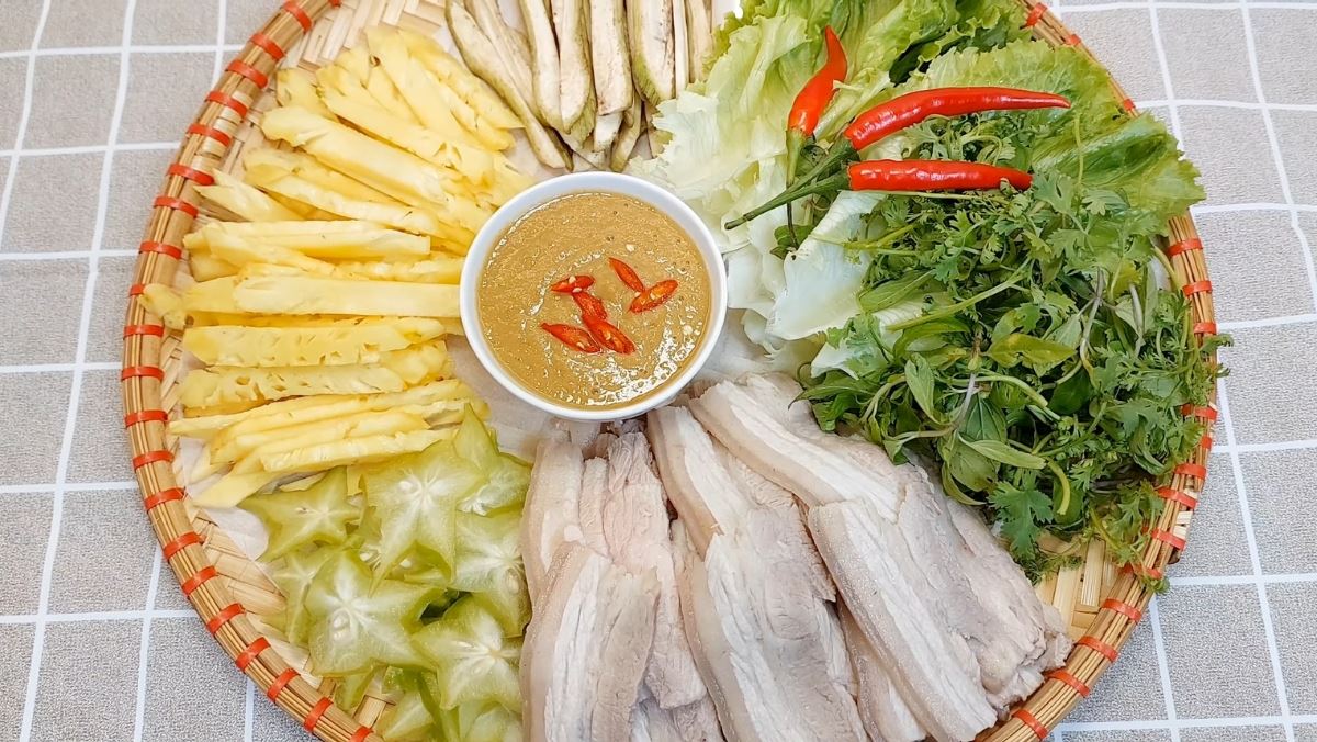 bánh tráng cuốn thịt heo