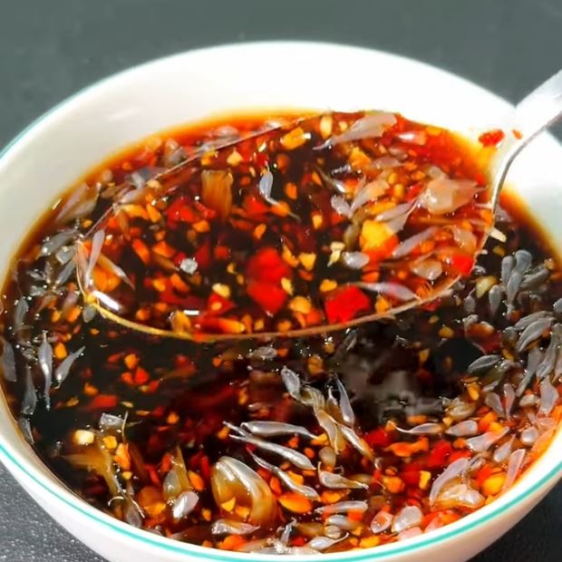Công thức nước tương tỏi ớt chua ngọt theo cách này đảm bảo ngon chuẩn vị