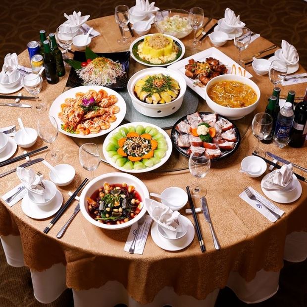 thực đơn đám cưới miền Tây