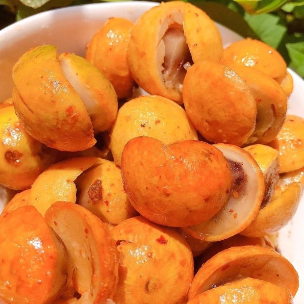 2 cách làm sấu chín ngâm đường và sấu chín dầm muối ớt chua ngọt, siêu ngon
