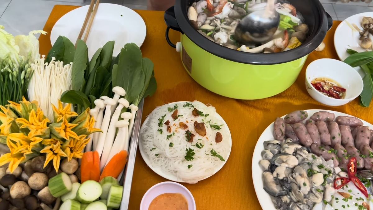 Cách nấu lẩu nấm hải sản