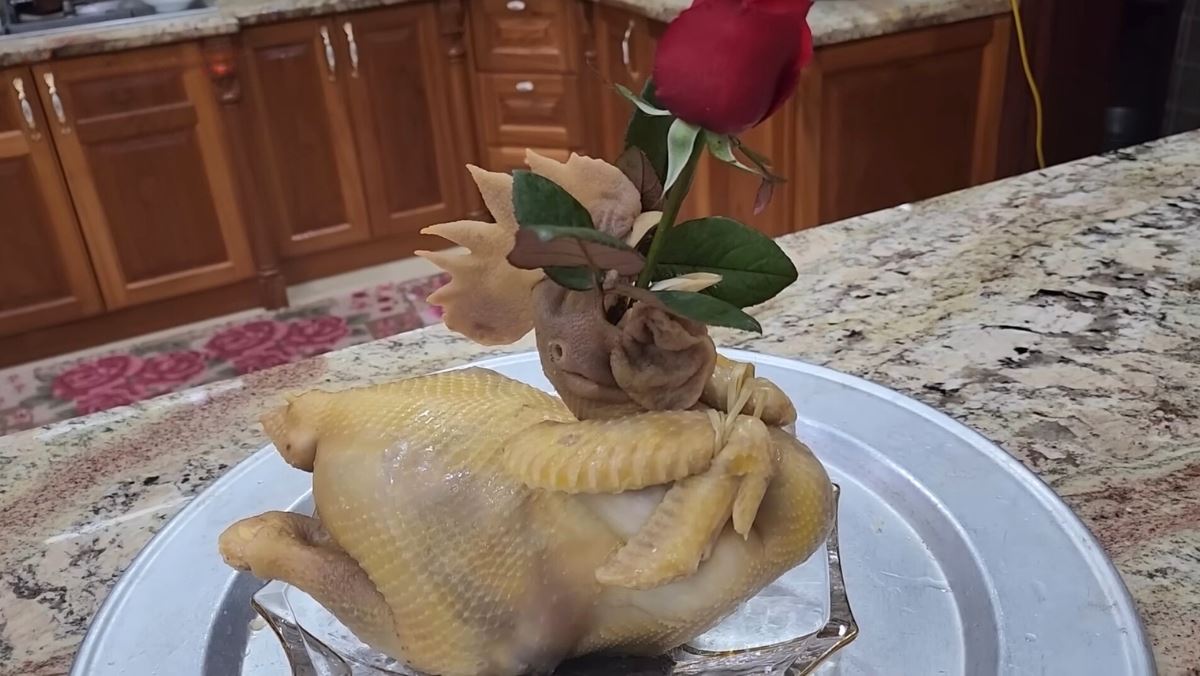 Bí quyết luộc gà lễ đẹp