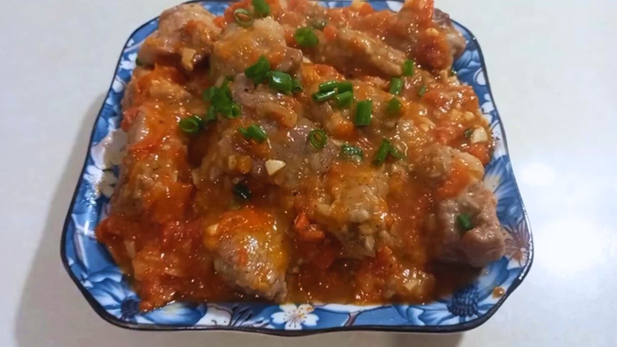 Cách làm sườn xào chua ngọt cà chua