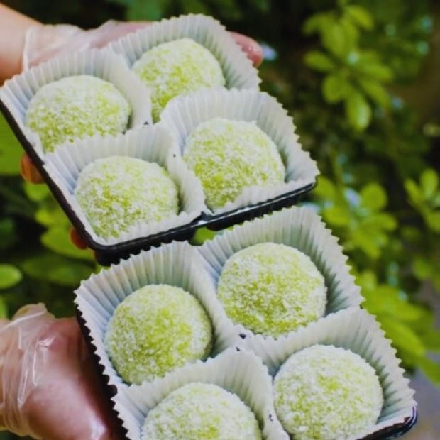 Cách làm bánh mochi cốm dẻo thơm lạ miệng tại nhà nhờ máy xay cầm tay