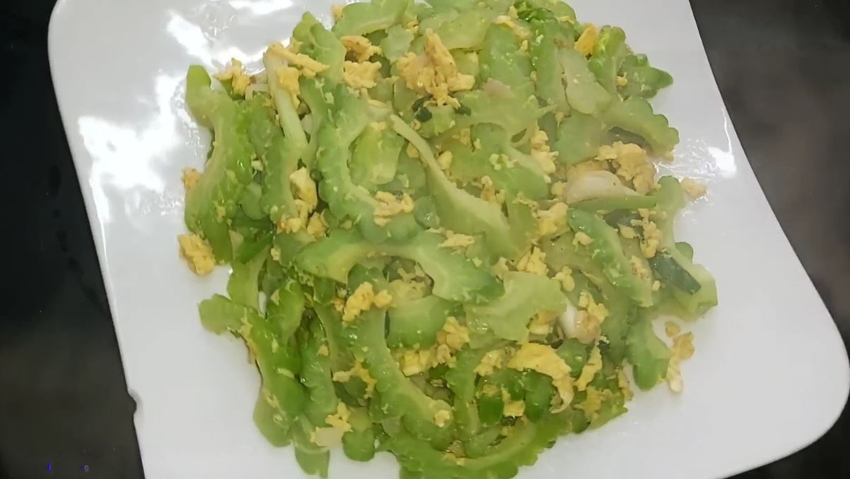 Công thức mướp đắng xào trứng