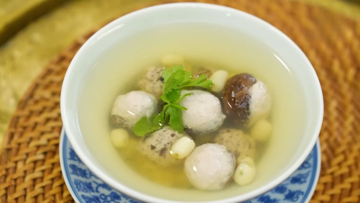 Cách nấu canh mọc nấm hương