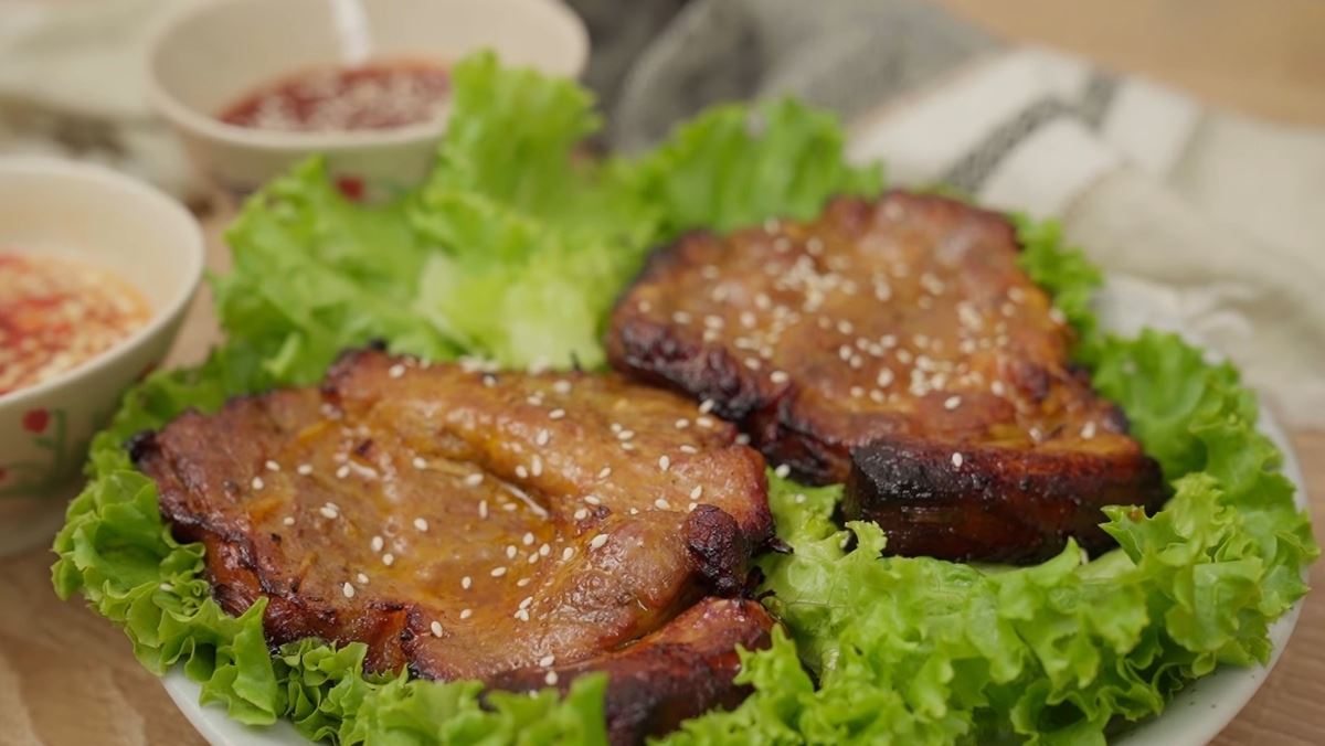 Làm món thịt nướng ngũ vị hương