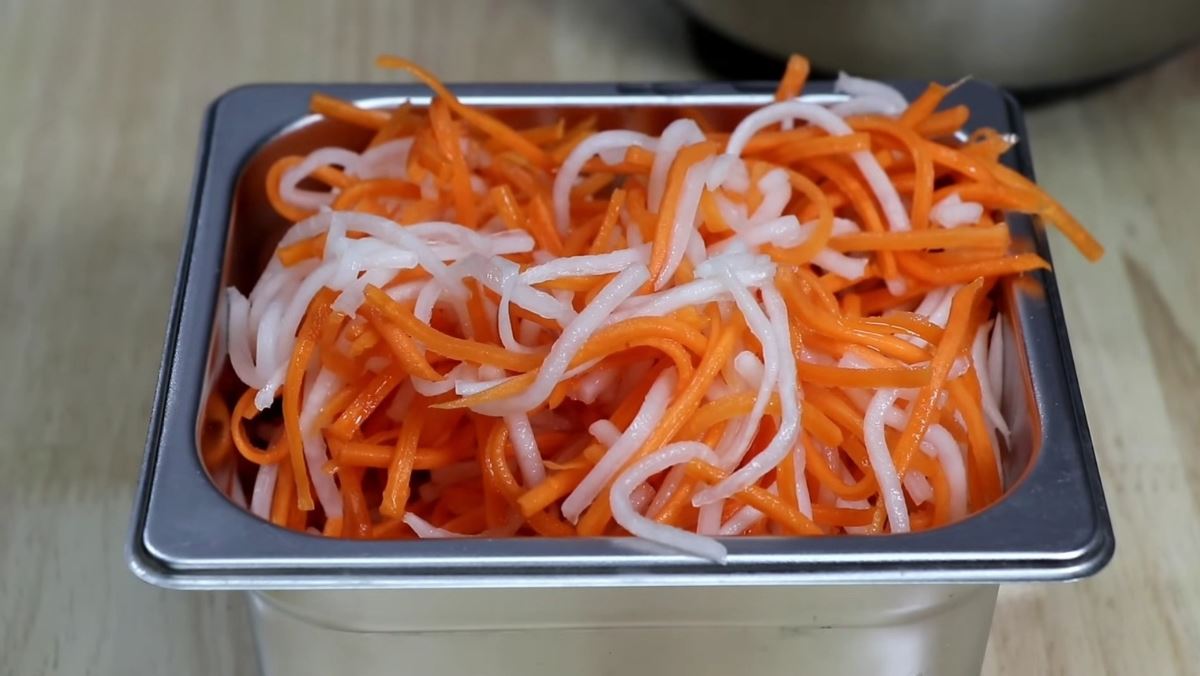 Cách làm đồ chua ăn cơm tấm