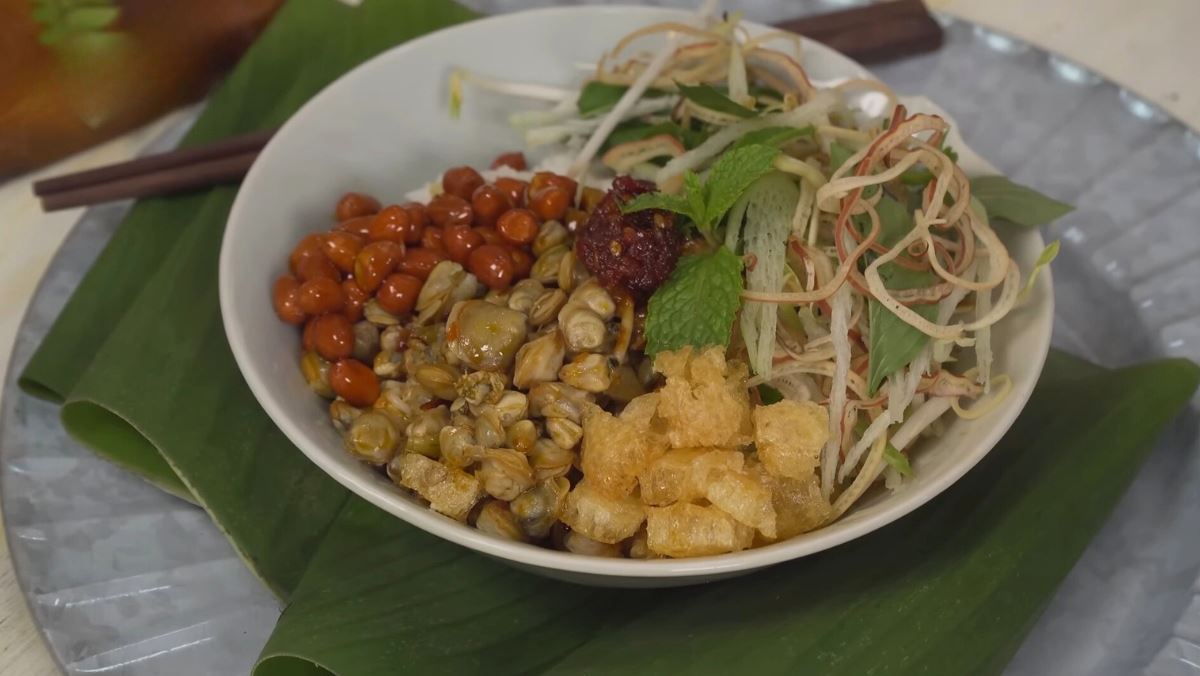 Cách nấu cơm hến xứ Huế