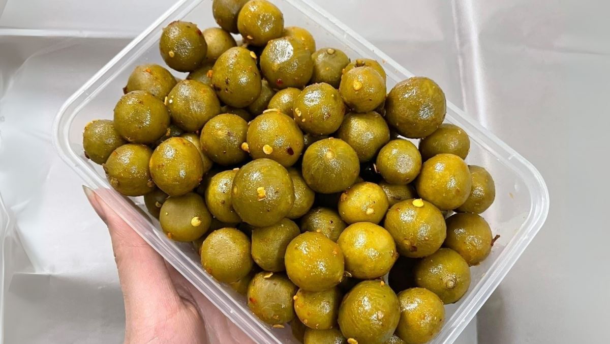 Cách làm ô mai sấu giòn chua ngọt cay