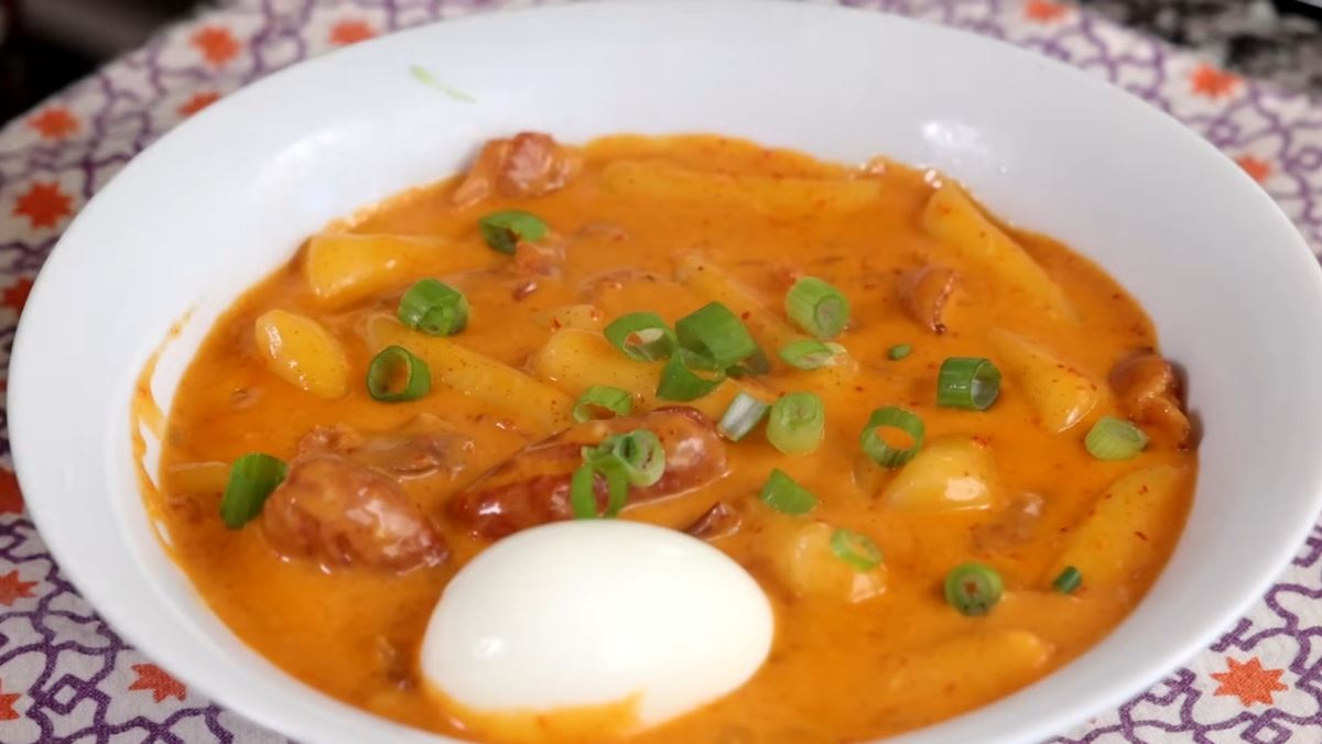 Cách làm tokbokkie rose