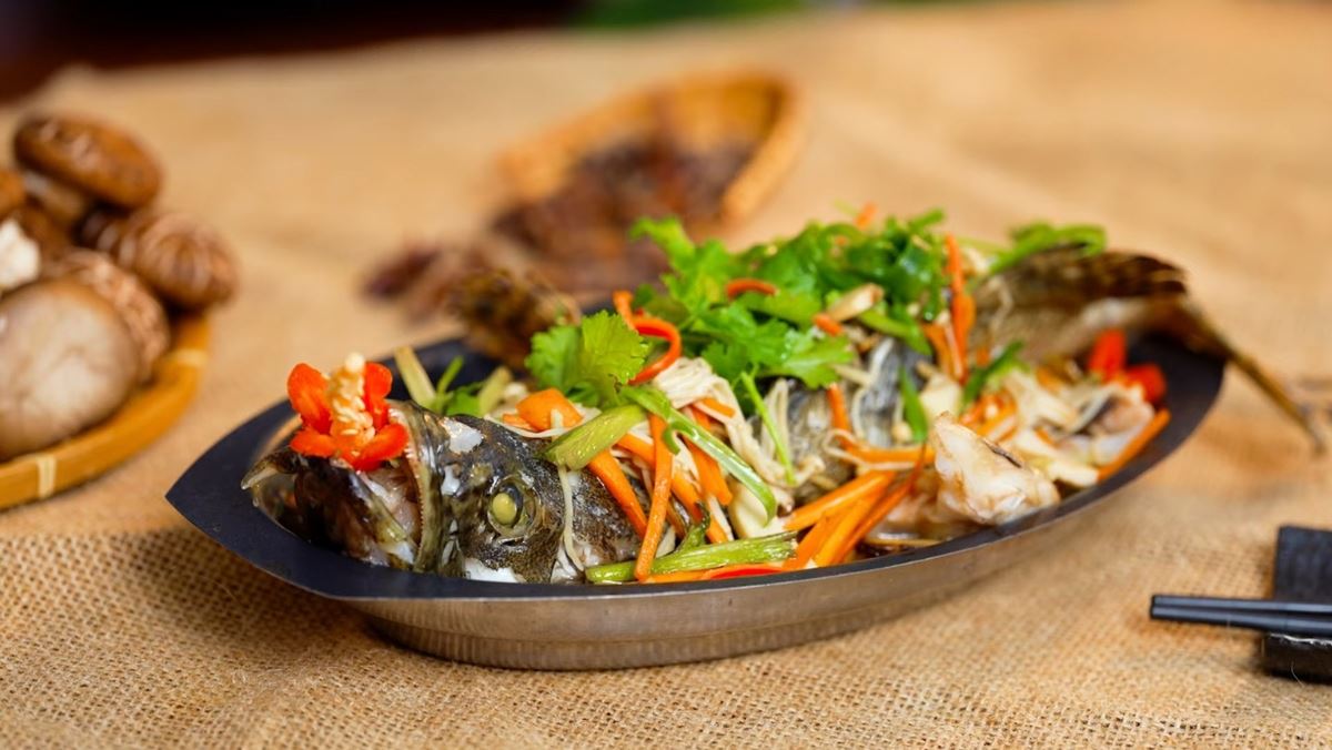 Cách làm cá bống mú hấp nấm đông cô
