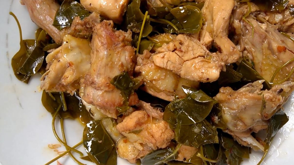 Cách làm gà xào lá giang