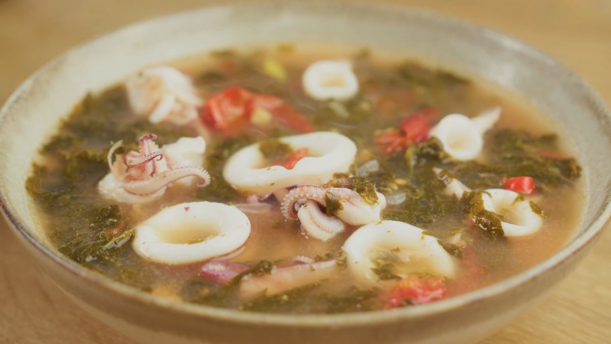 Cách làm lá vông vang nấu canh chua